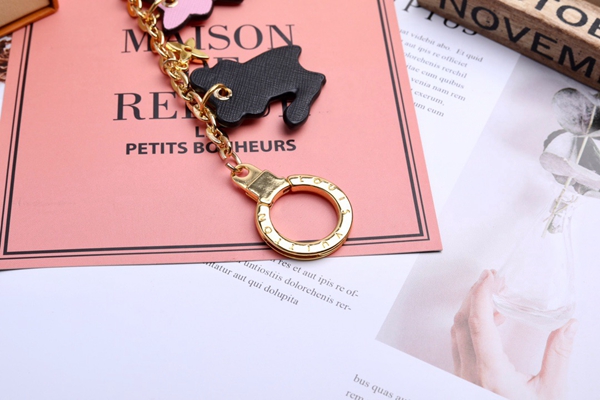 ブランドキーホルダー角部分ディテール